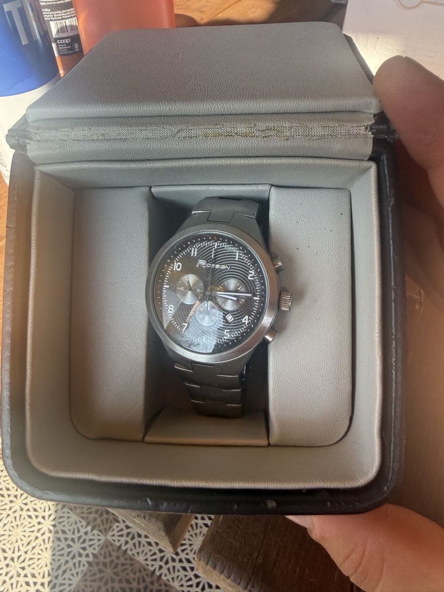 Montres: Volvo RDesign Uhr inkl Box – D'occasion à stans par zie_m2nf