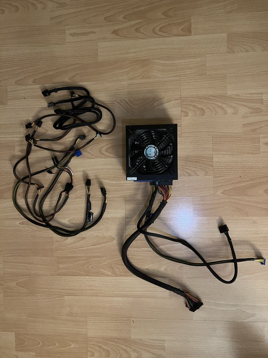 Composants électroniques: SilverStone Strider Plus 850W - Vollmodular - 80 Plus Silver – D'occasion à Zürich par rtinise 6