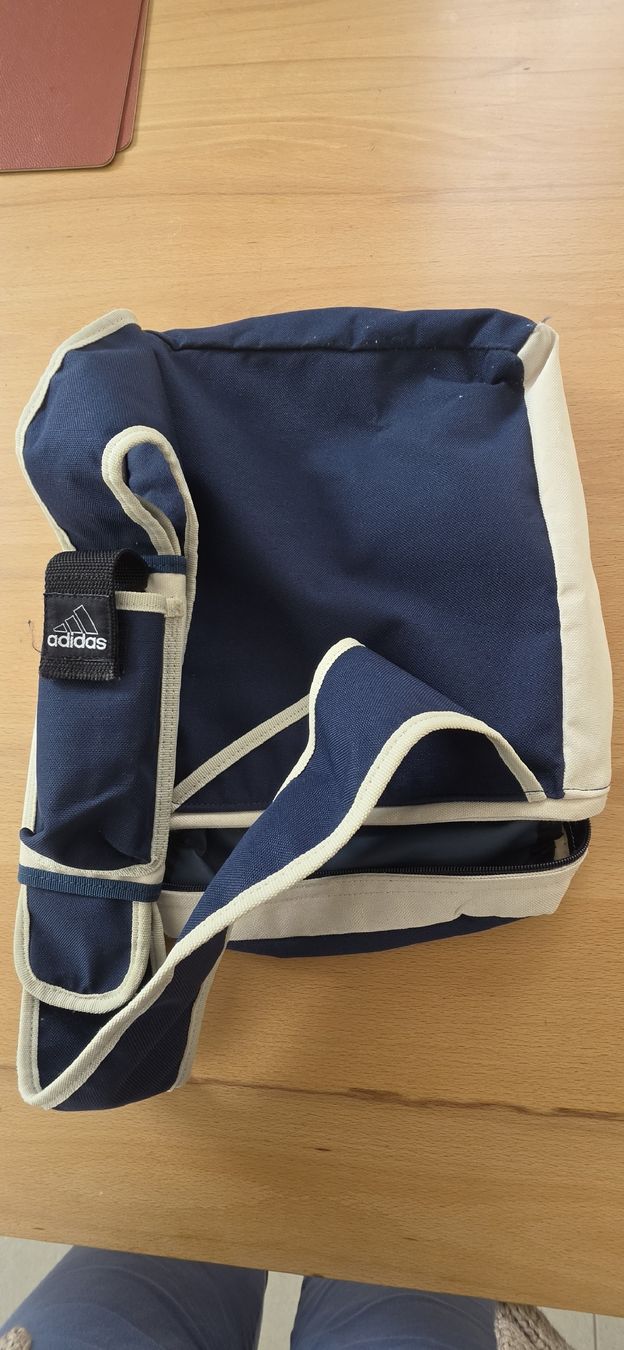 Adidas Borse: Adidas Cross Bag, Top Zustand – Usato da Rheinfelden venduto da Dwalliseri 1