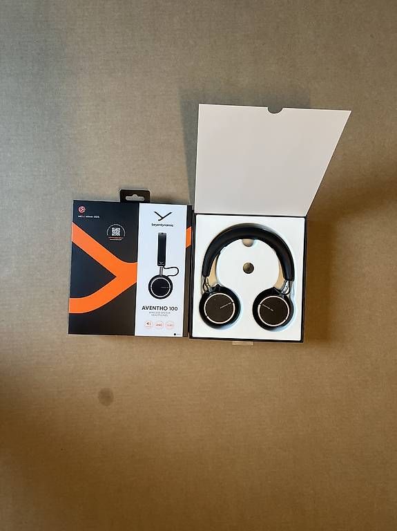 Cuffie: Aventho 100 köpfhörer bluetooth schwarz – Usato da Zürich venduto da zevius 2
