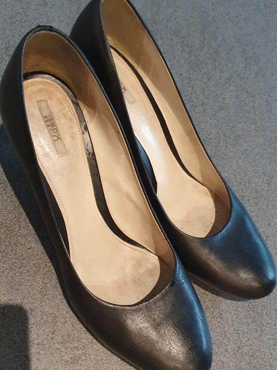 Geox Scarpe da donna: Leder Pumps Gr. 41, Absatzschuhe High Heels – Usato da Altendorf venduto da MiriCaj