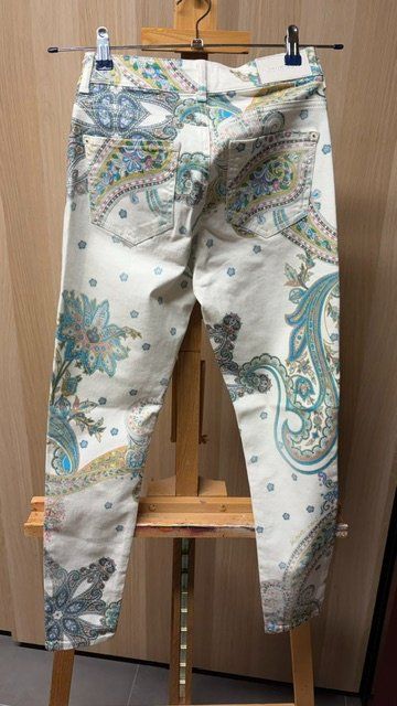 Desigual Pantaloni: Pantalon Desigual neuf – Nuovo (secondo la descrizione) da Crans VD venduto da vra_262m 2