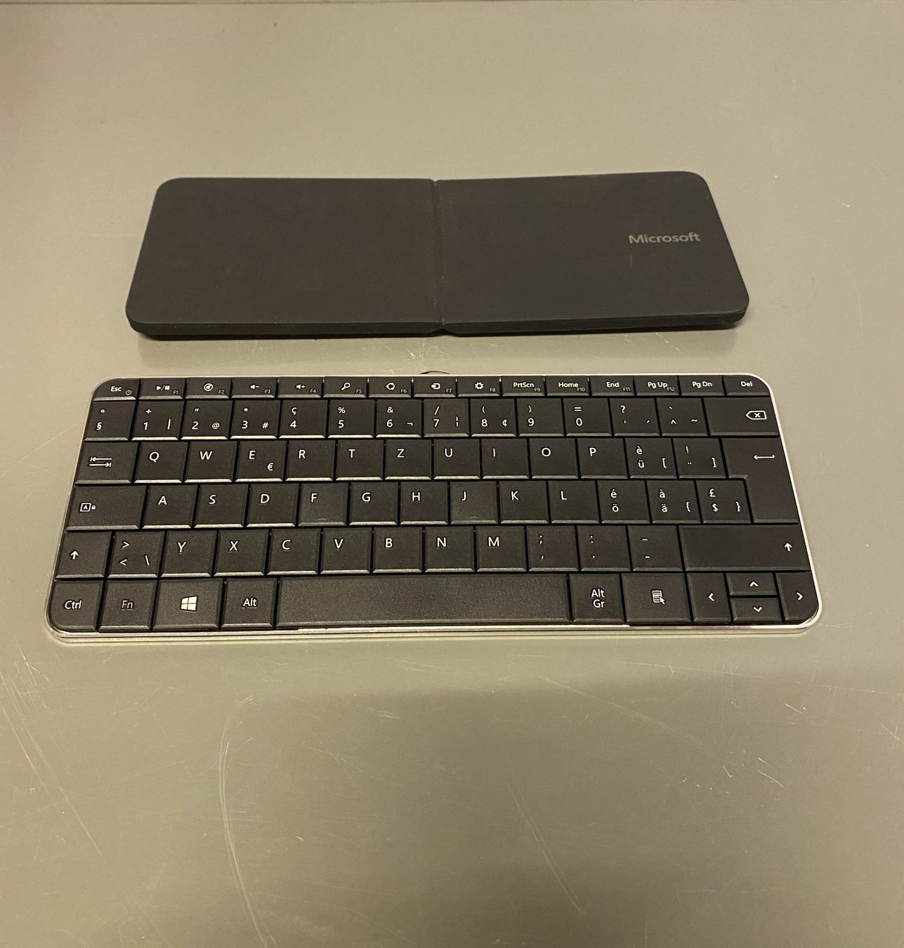 Microsoft Tastaturen: Microsoft wedge mobile Keyboard *Bluetooth* – Gebraucht aus Winterthur von  1