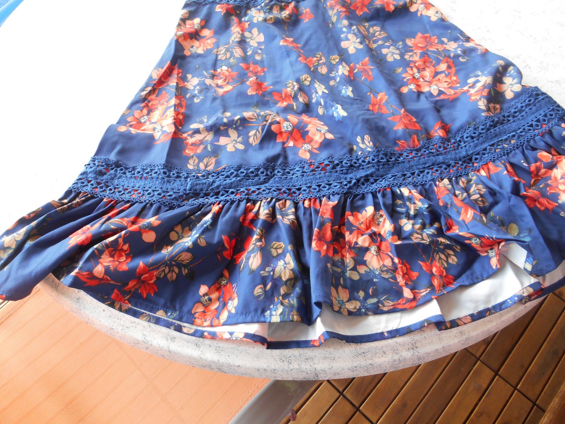 Robes: Robe – Neuf (Voir description) à La Sarraz par Mbeatles 3