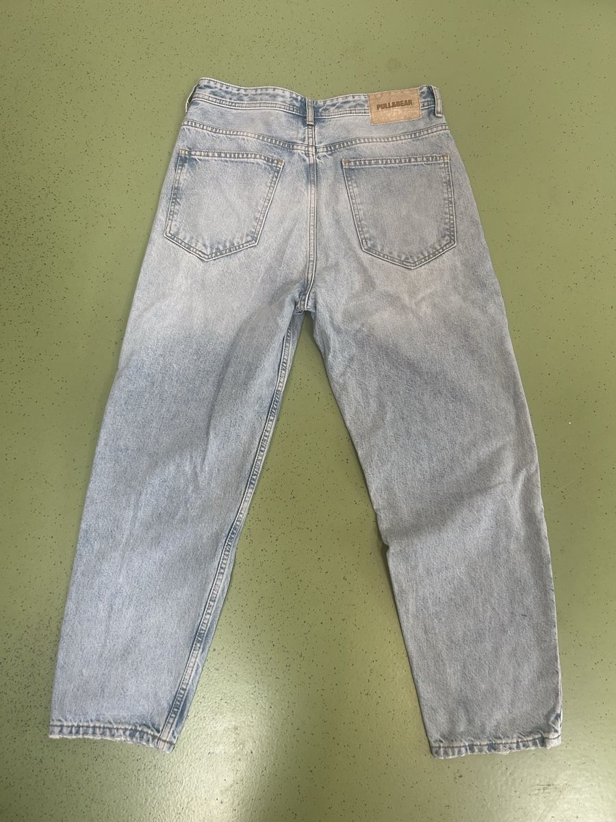 Pull&Bear Jeans: Jeans Pull and Bear hellblau Grösse 38 – Neuf (Voir description) à Recherswil par svfae77 2