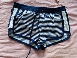Men’s Swim Shorts – Size M | Ready for Summer 🌊