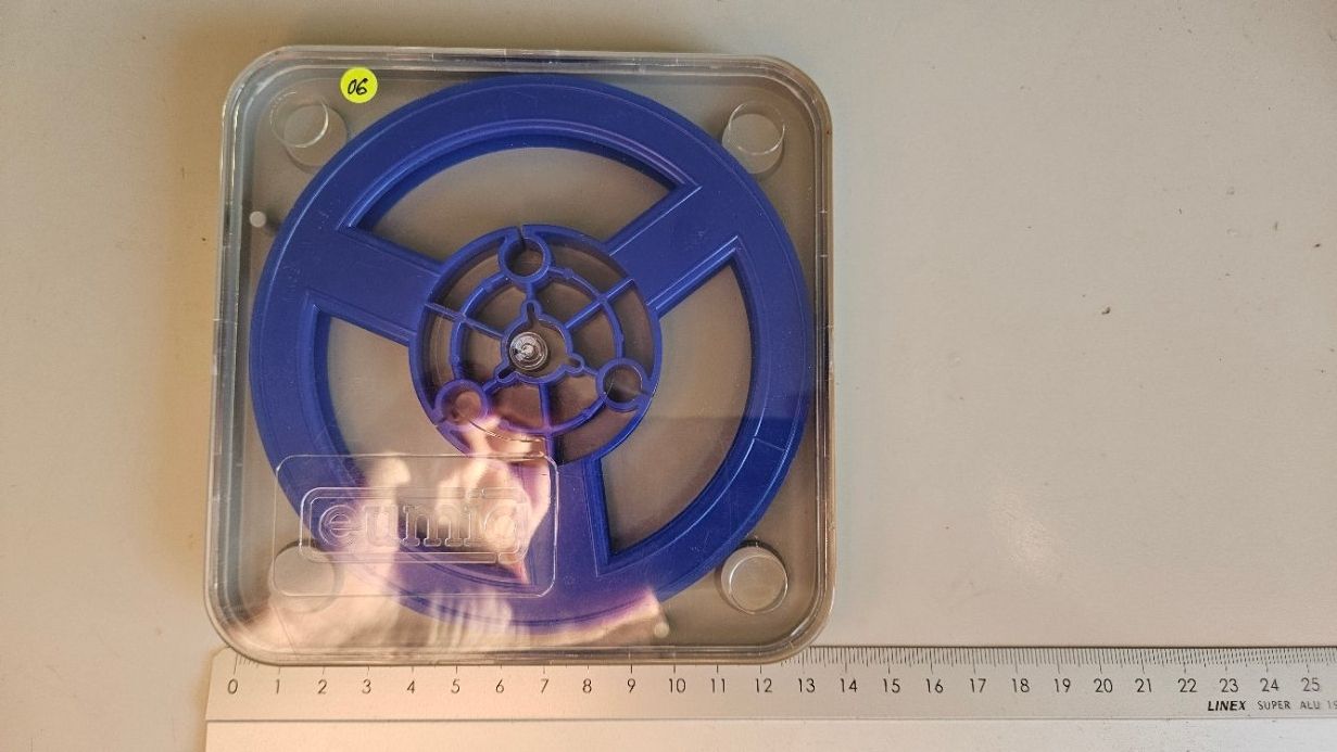 Kompaktkassetten: 60 Meter Super8 Spule 12.7 cm Durchmesser mit Box – Gebraucht aus Intragna von Digger3