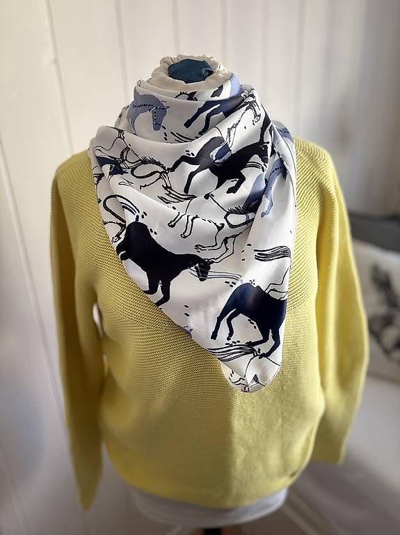 Foulard & Sciarpe: Halstuch Pferdemuster weiss/blau – Usato da Hemberg venduto da mel_p76n