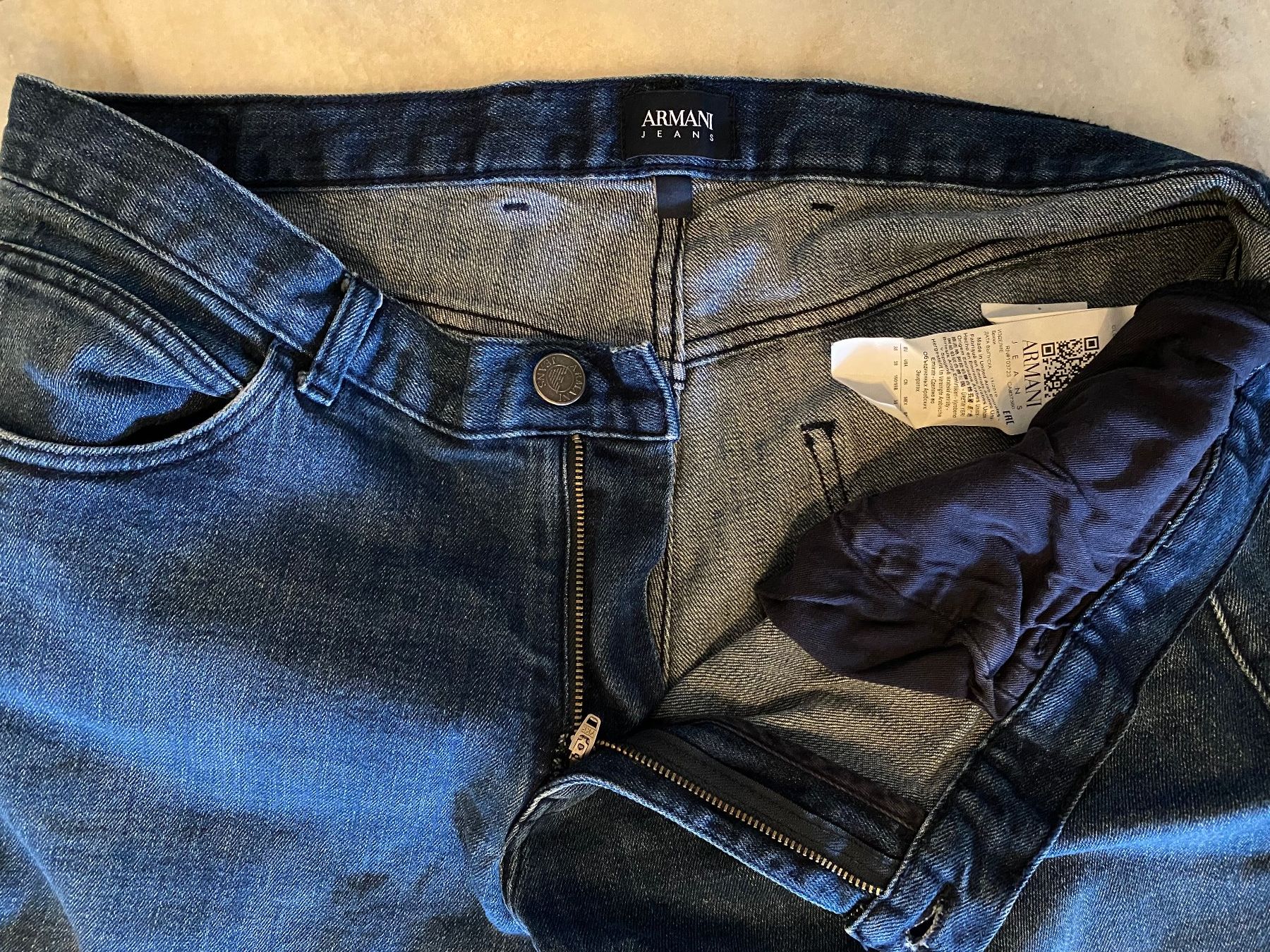 Armani Jeans: Herren ARMANI Jeans – Usato da Hinteregg venduto da Cadi1 2