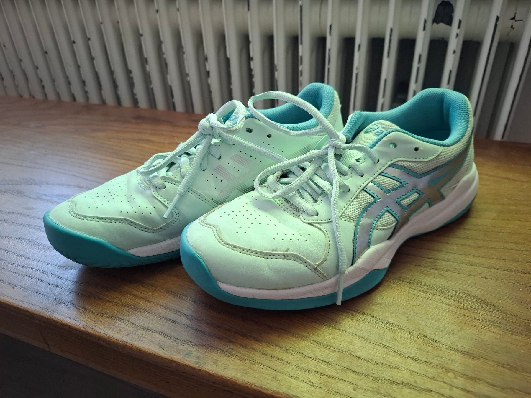 Asics Scarpe da donna: ASICS Schuhe Damen Grösse 39 – Usato da Birmensdorf ZH venduto da Ducati025