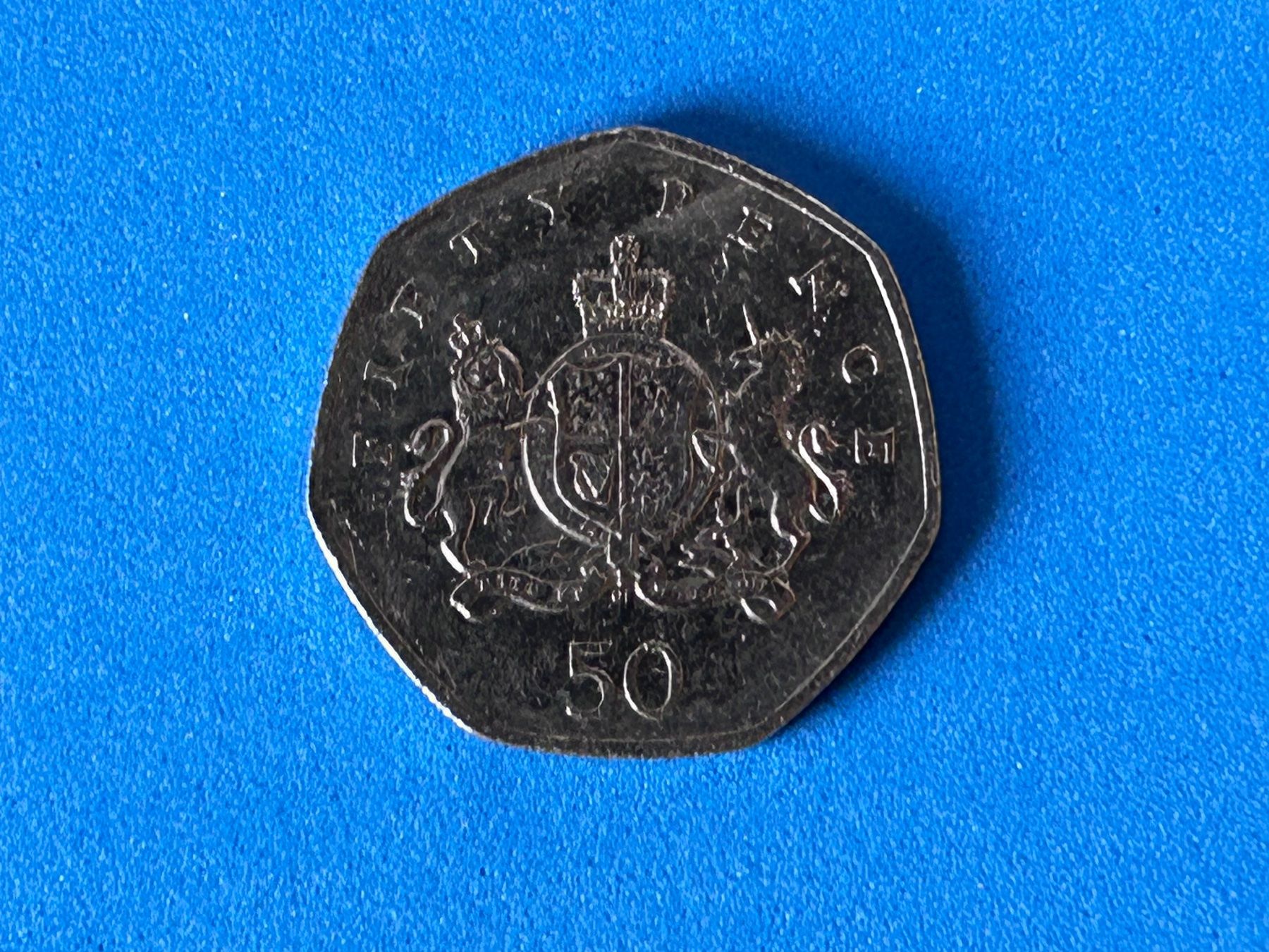 Alle Münzen: UK - 50 Pence - Christopher Ironside 2013 – Gebraucht aus Corcelles NE von AJKader 4