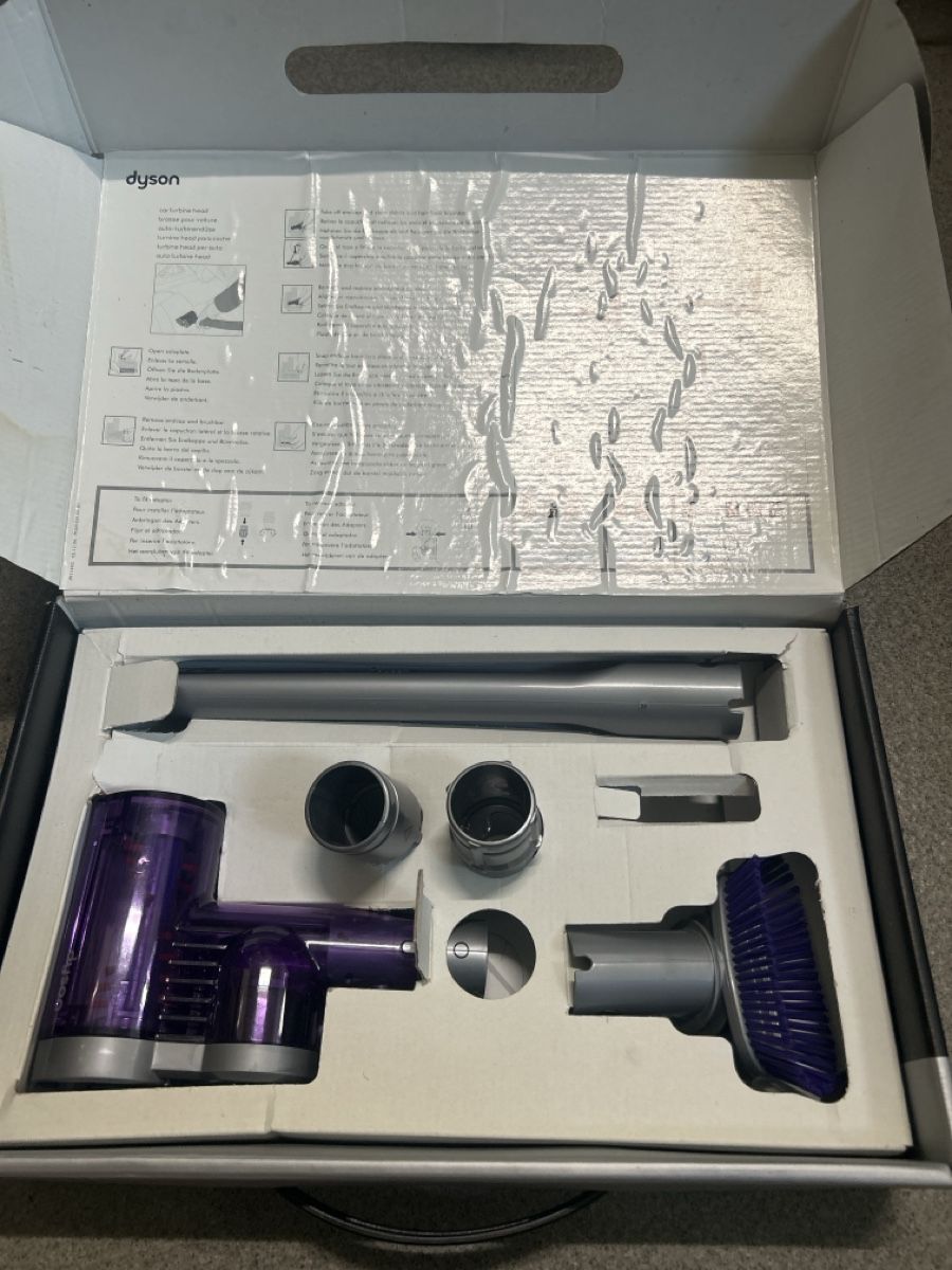 Dyson Aspirapolveri & Accessori: Dyson Auto Cleaning Kit, Neuwertig, Originalverpackt – Usato da Turbenthal venduto da BrockenhausTurbi 1