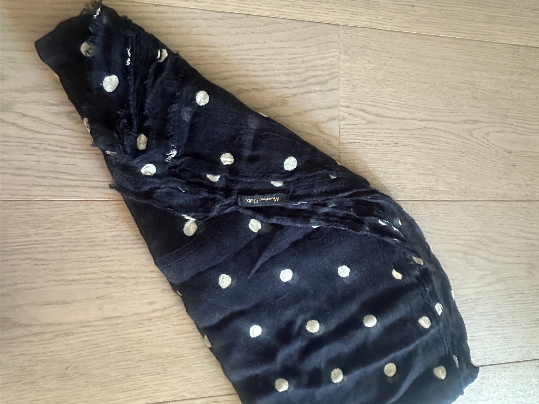 Massimo Dutti Foulards, Tücher & Schals: 2 Sommer Schals Paschmina von Massimo Dutti – Gebraucht aus Genève von and_nv8c 3