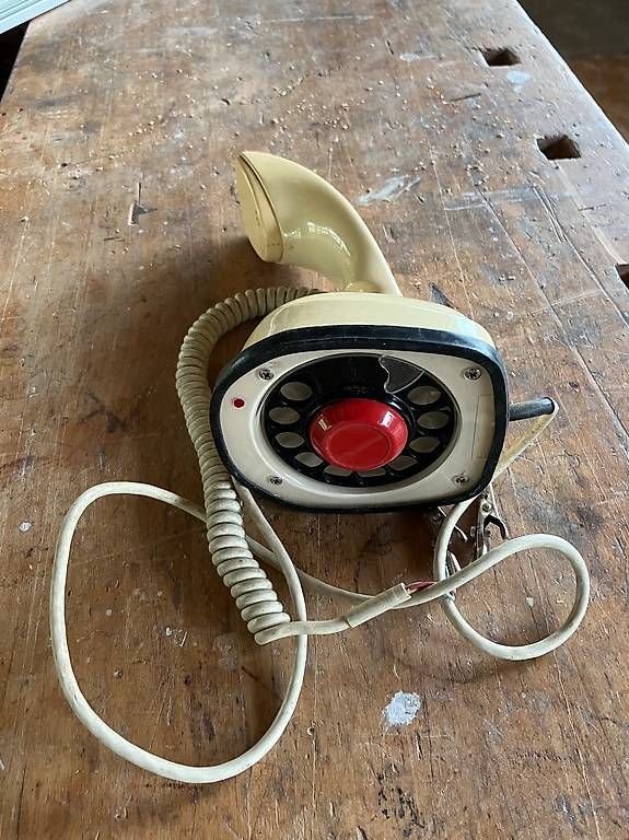 Telefone: Ericophone – Gebraucht aus Mont Tramelan von Oktober1958