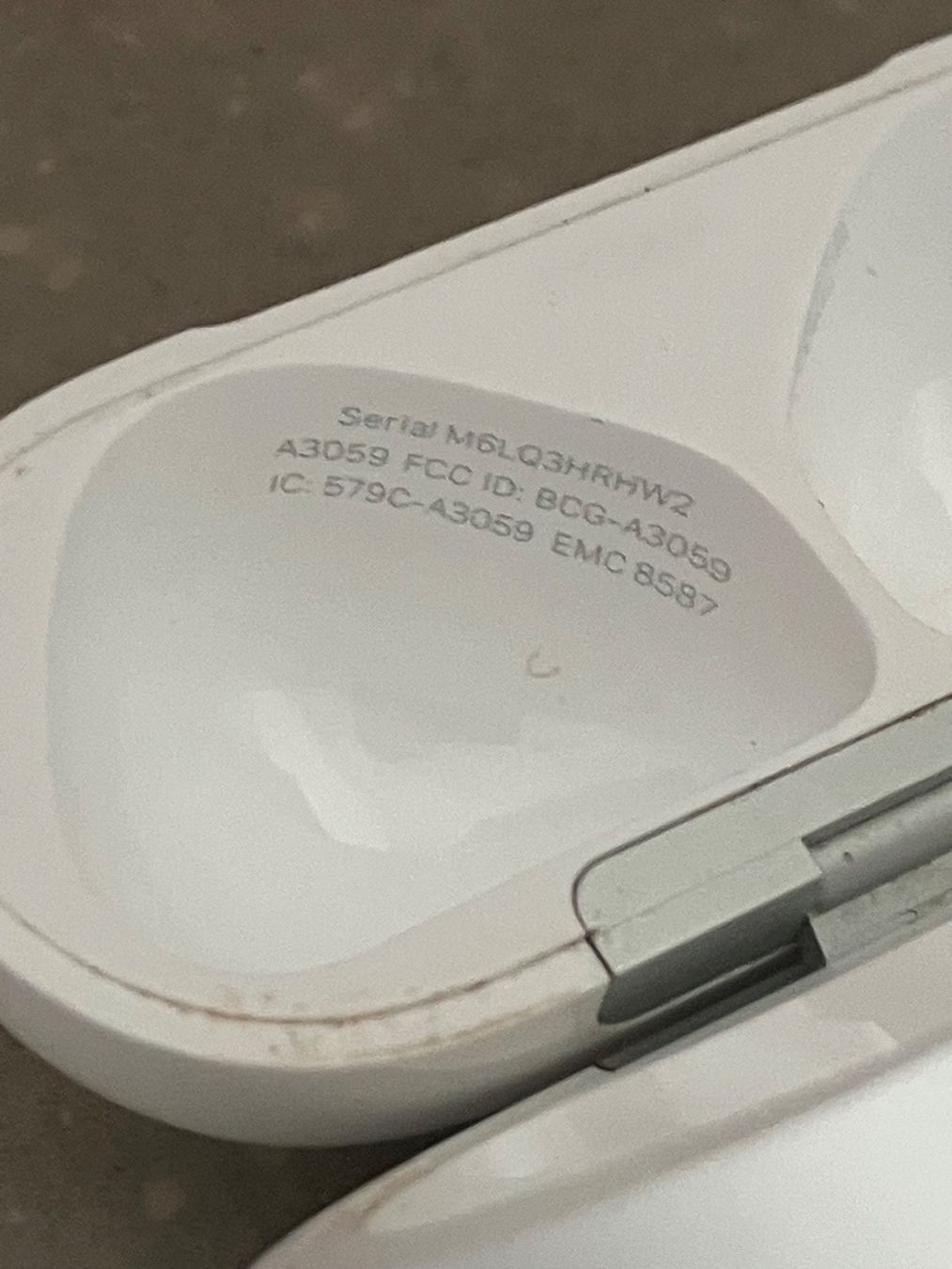 Apple Cuffie: APPLE AIRPODS 4 CASE ANC – Usato da Lausanne venduto da mr.v 4