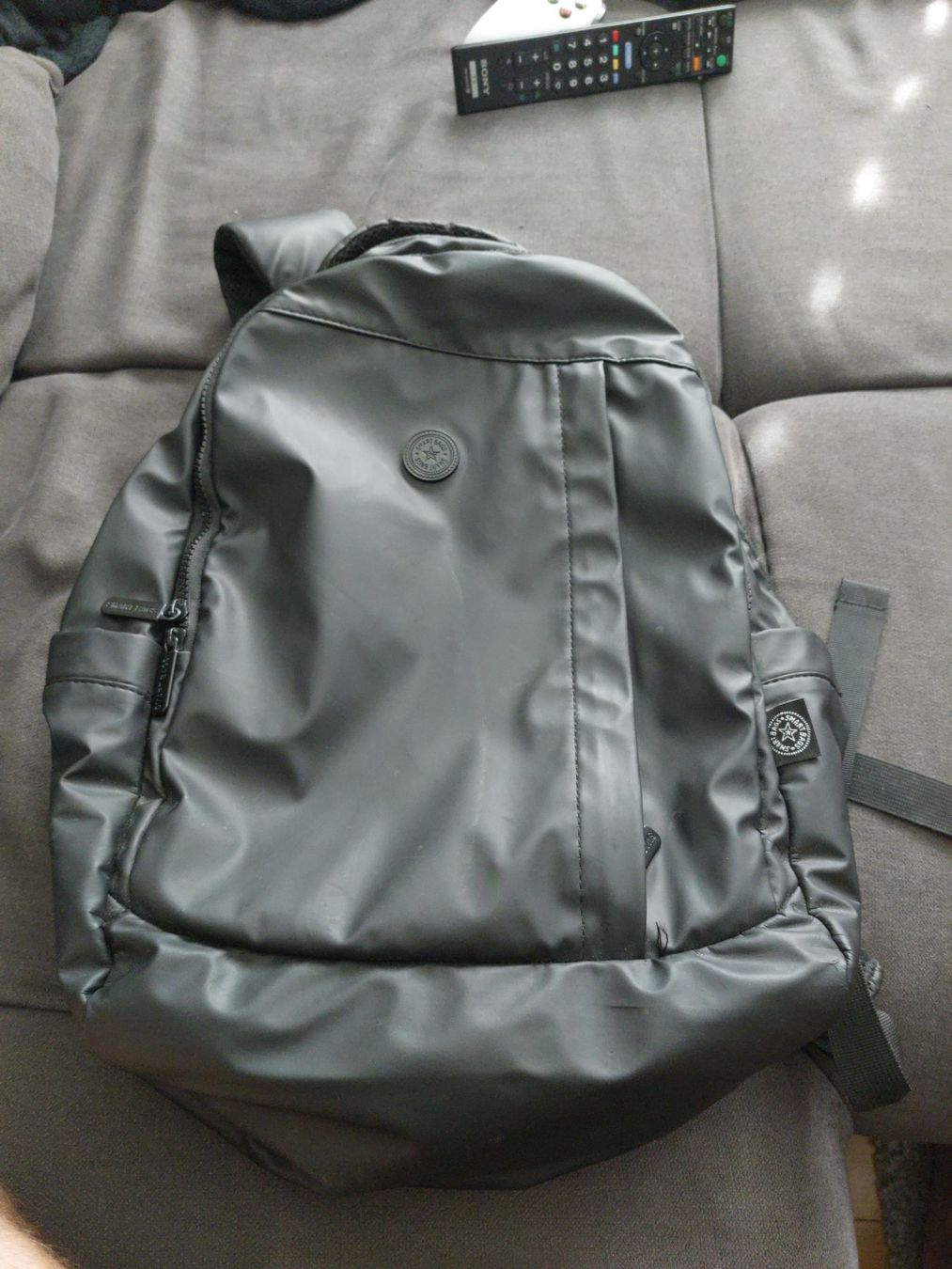 Zaini: Rucksack , schwarz- Smartbag mit integriertem USB-USB Kabel – Usato da Ballwil venduto da Vielzocker