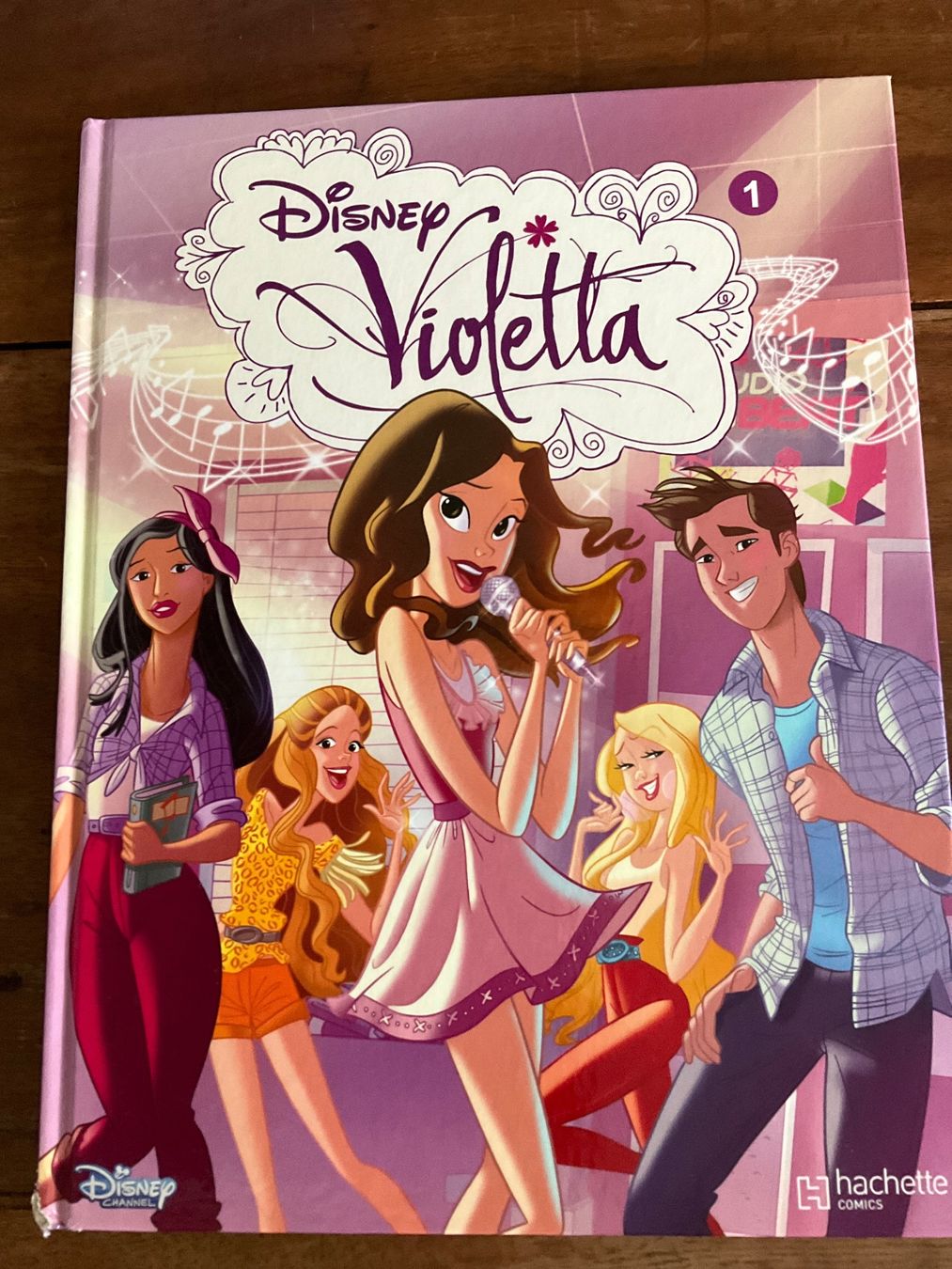 BD: Violetta Disney, Tome 1, BD – D'occasion à Avenches par Lactobacille