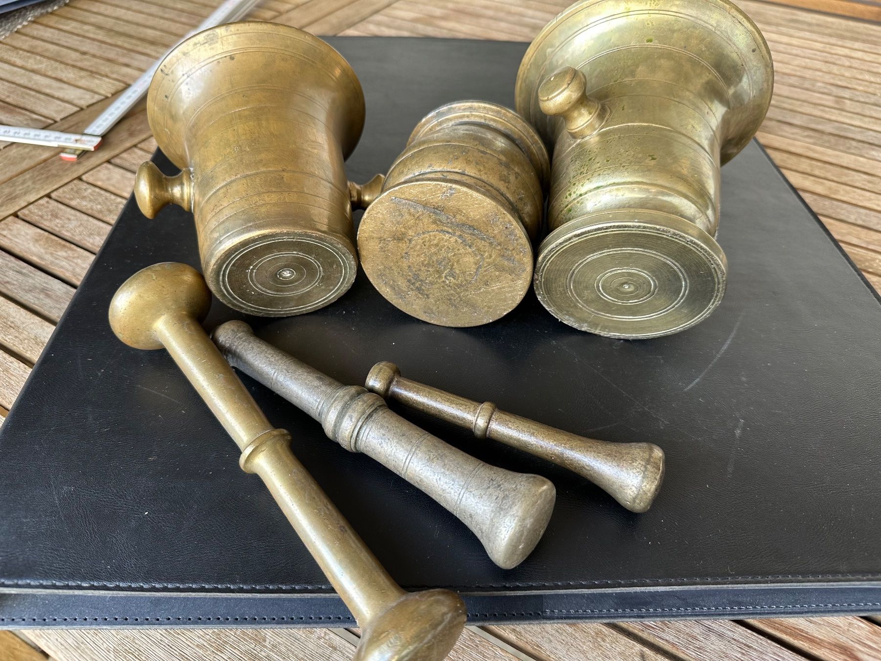 Altro per cucinare: 3 antike Mörser mit Stösseln aus Messing – Usato da Seltisberg venduto da quadartswiss 4