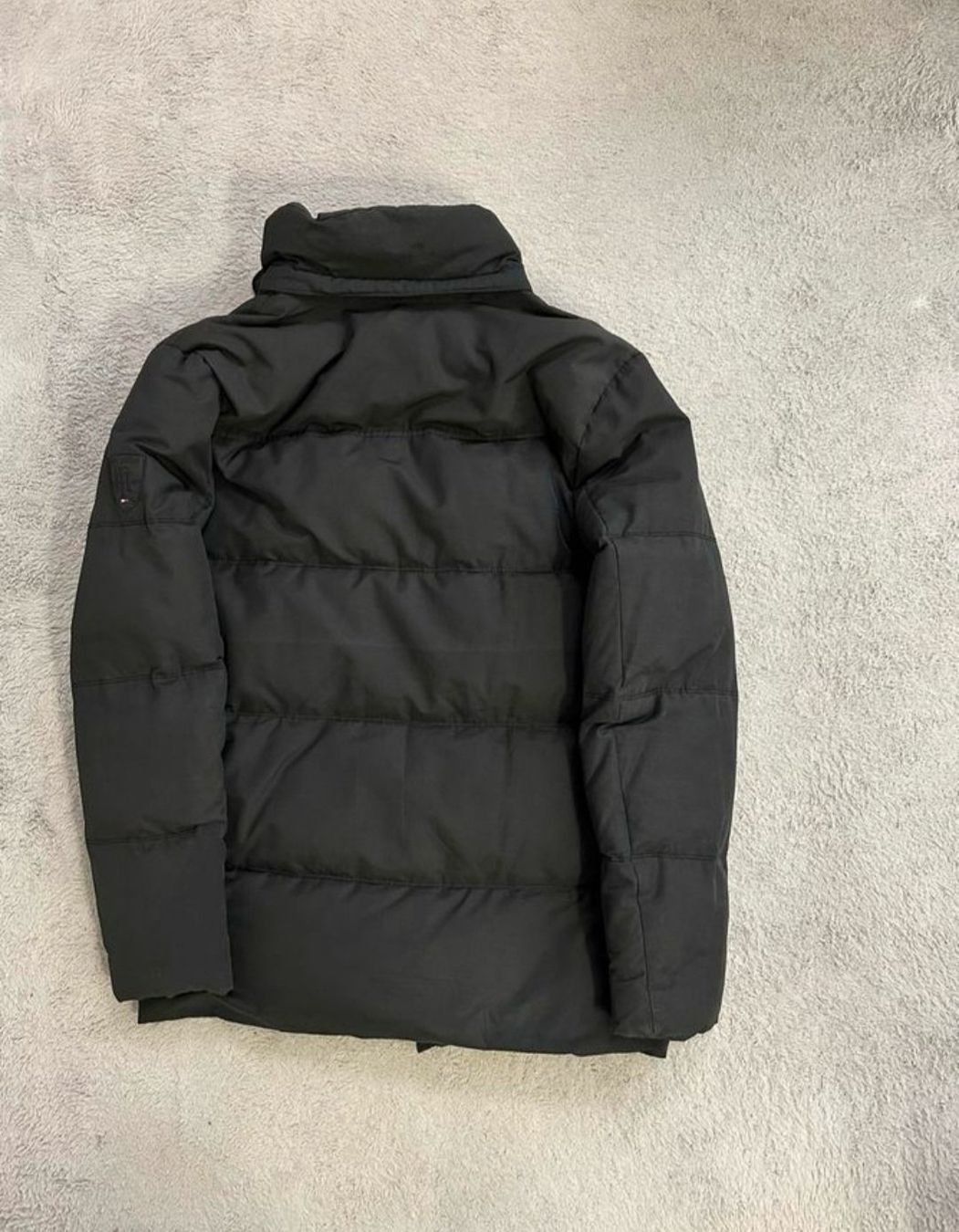 Tommy Hilfiger Giacche: Tommy Hilfiger Parka Daunen Schwarz – Usato da Sutz venduto da Ms22 1