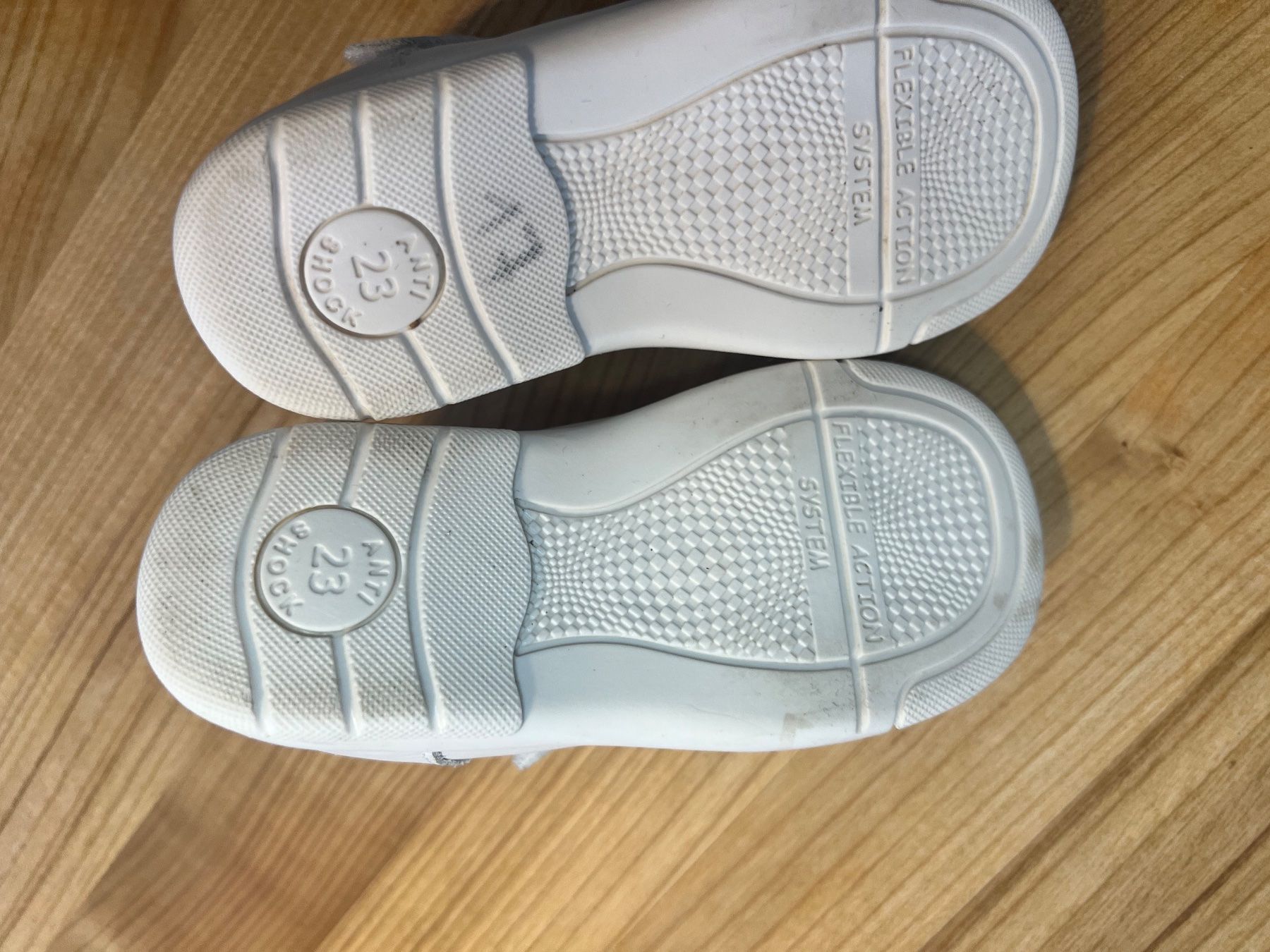 Primigi Schuhe für Mädchen: Mädchen Sommerschuhe Primigi – Neu (gemäss Beschreibung) aus Zürich von klily 3