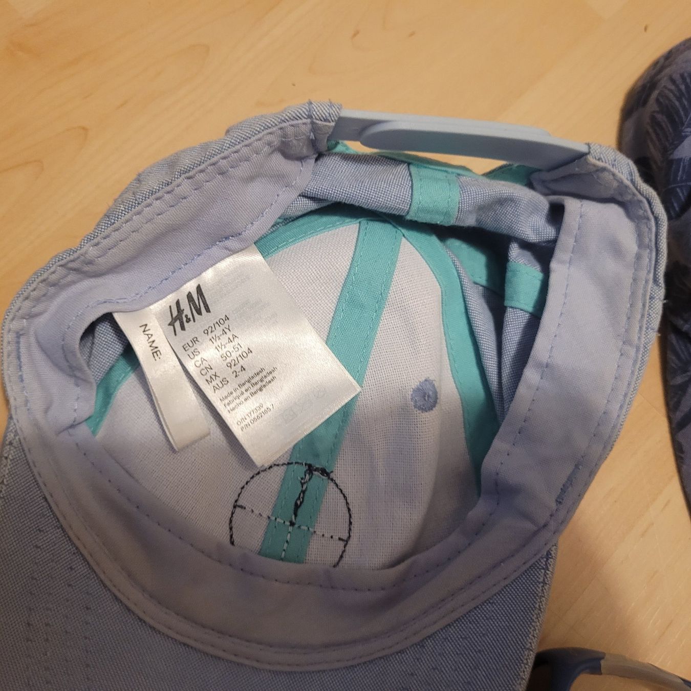 Altro abbigliamento per bambino: E: Sonnenhut Grösse 92-104 – Usato da Bremgarten b. Bern venduto da Marge7979 1