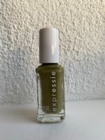 Verni à ongles vert olive utilisé 1x