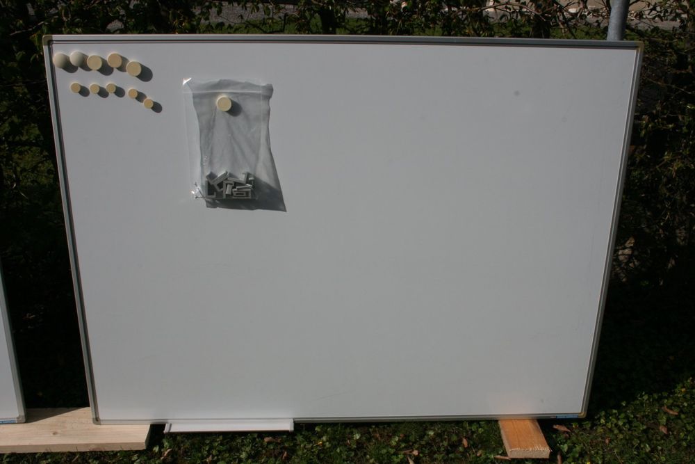 2-er Set Whiteboard, Magnetwand, Wandtafel, Pinwand 90x120cm (Gebraucht ...