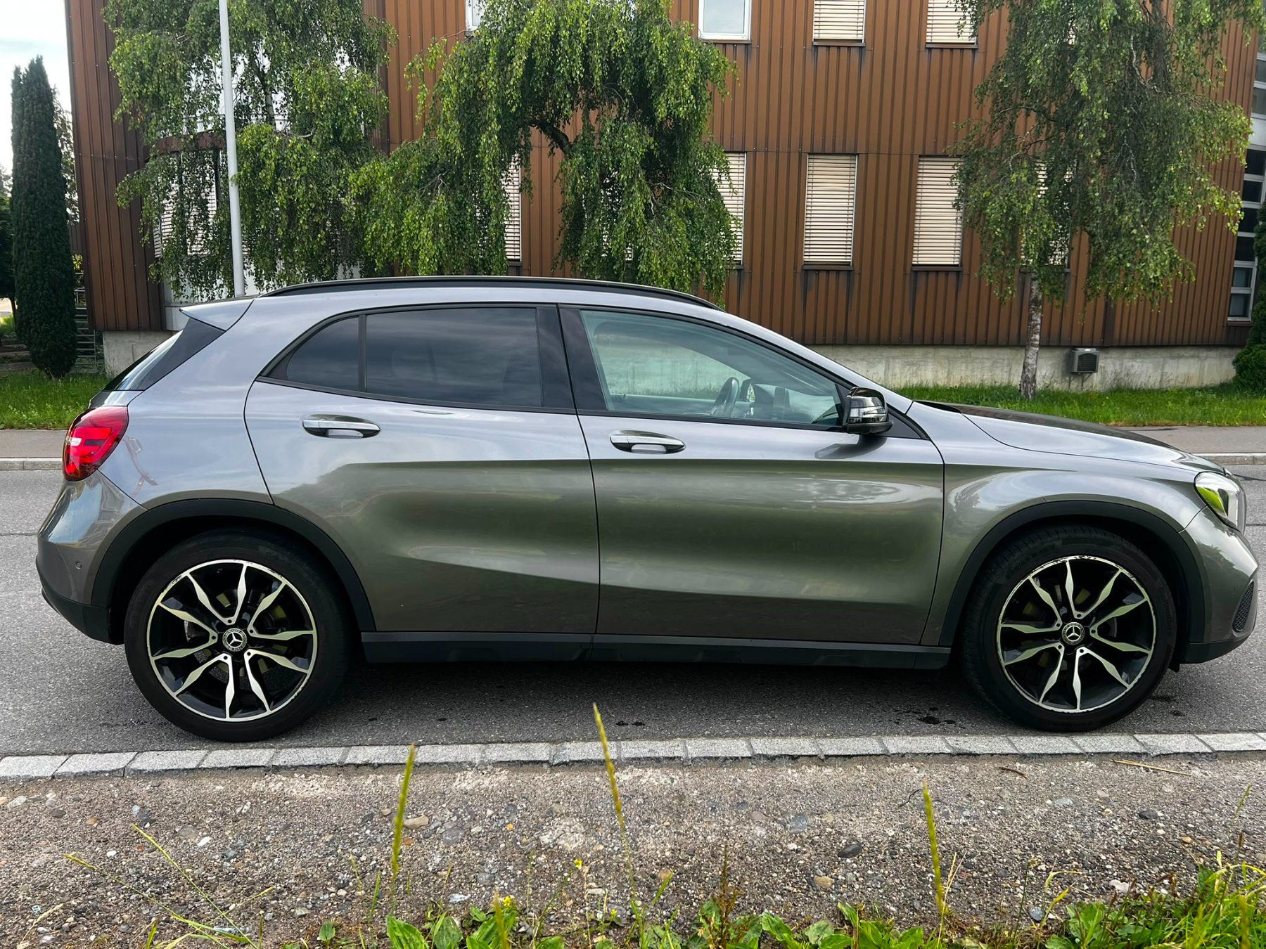 Mercedes-Benz Automobili: Mercedes Benz GLA 200d Night Star – Usato da Obfelden venduto da running_mike 1