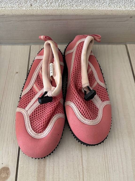 Lupilu Scarpe per ragazzi: Chaussures d’eau taille 27 – Usato da Chapelle-s-Moudon venduto da vanesso
