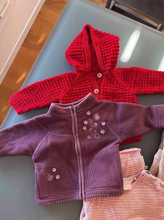 Lotti & Set di vestiti: Mädchen Babykleider Box Gr 62-68 – Usato da Hirzel venduto da IJ8810 1