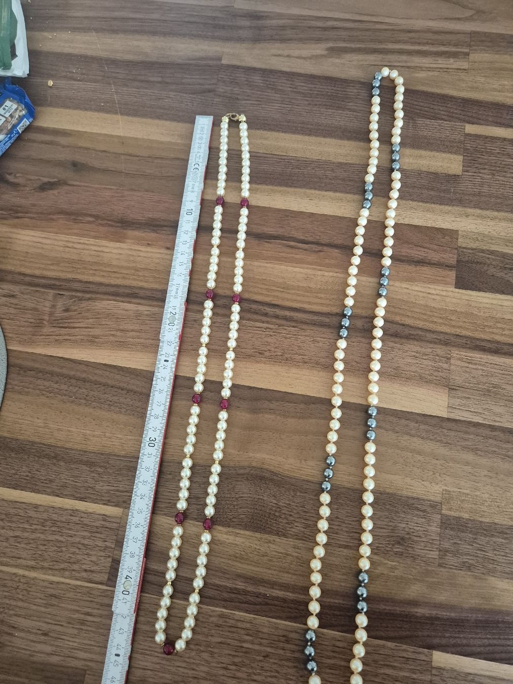Colliers: Zwei lange Perlenketten Modeschmuck – D'occasion à Schlieren par nat_76vd 2