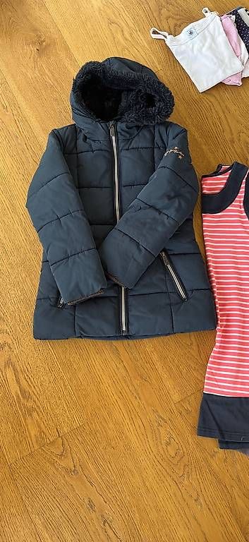 Lotti & Set di vestiti: Kleiderpaket Mädchen Grösse 122/128 30 Teile – Usato da Kastanienbaum venduto da pet_57dn 3