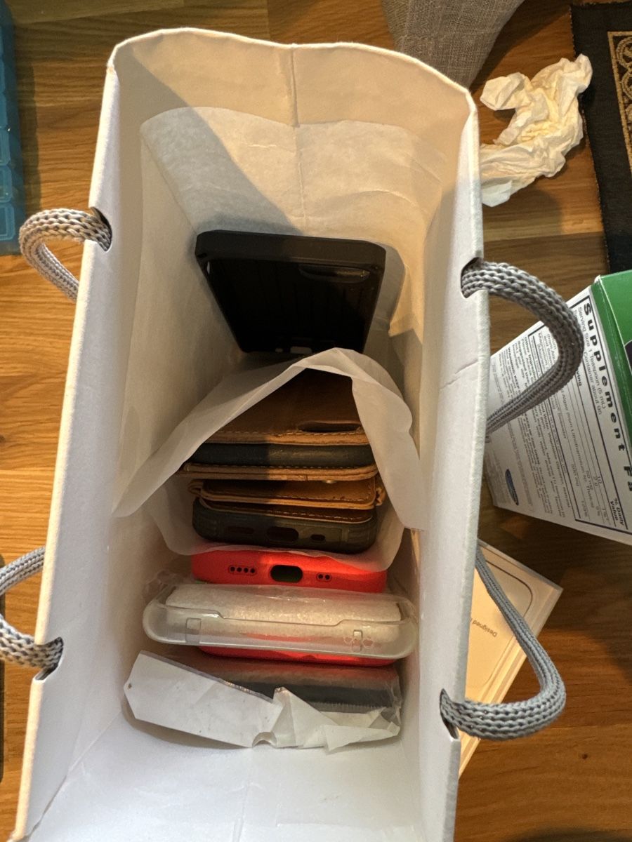 Apple Handys / Smartphones: iPhone 12 mini black 128 GB – Gebraucht aus Zürich von  4