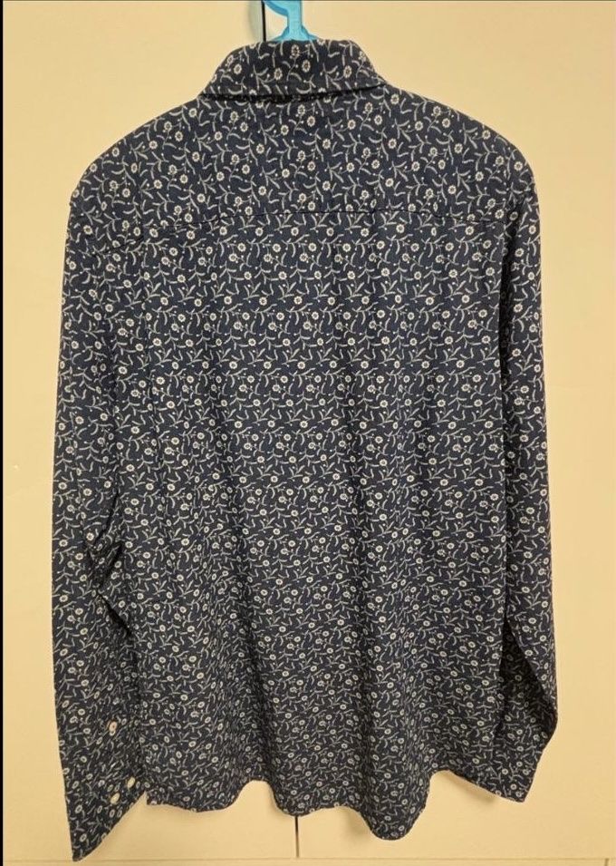 Tommy Hilfiger Chemises: Timmy Hilfiger + Scotch & Soda Hemden – D'occasion à Zollikerberg par JvD0211 2