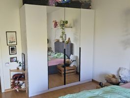kleider Schrank