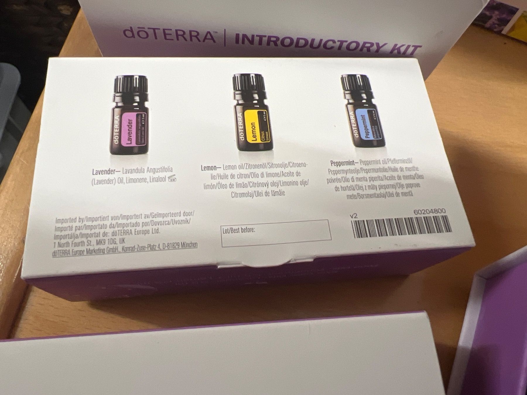 Doterra Ätherische Öle: doTerra Introductory Kit – Neu und originalverpackt aus Goldach von  2