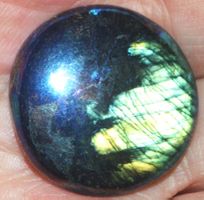 Cabochon L-2179 – Regenbogen Labradorit rund 28x28mm