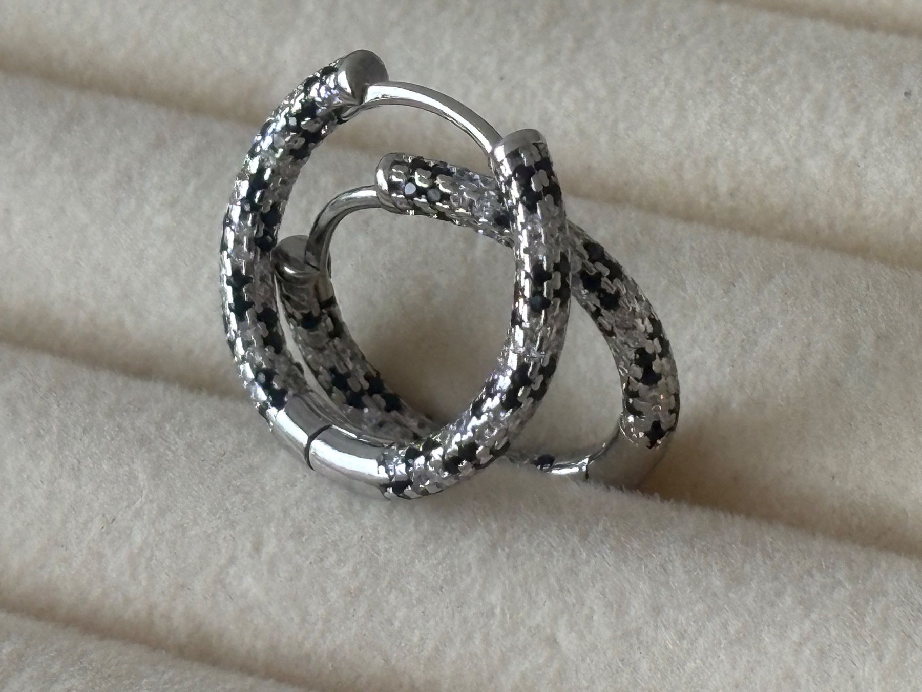 Orecchini pendenti & Orecchini a lobo: Luxus Elegante Ohrstecker /Creolen Farbe:  Silber – Nuovo (secondo la descrizione) da Biel-Bienne venduto da Roserosse13 1