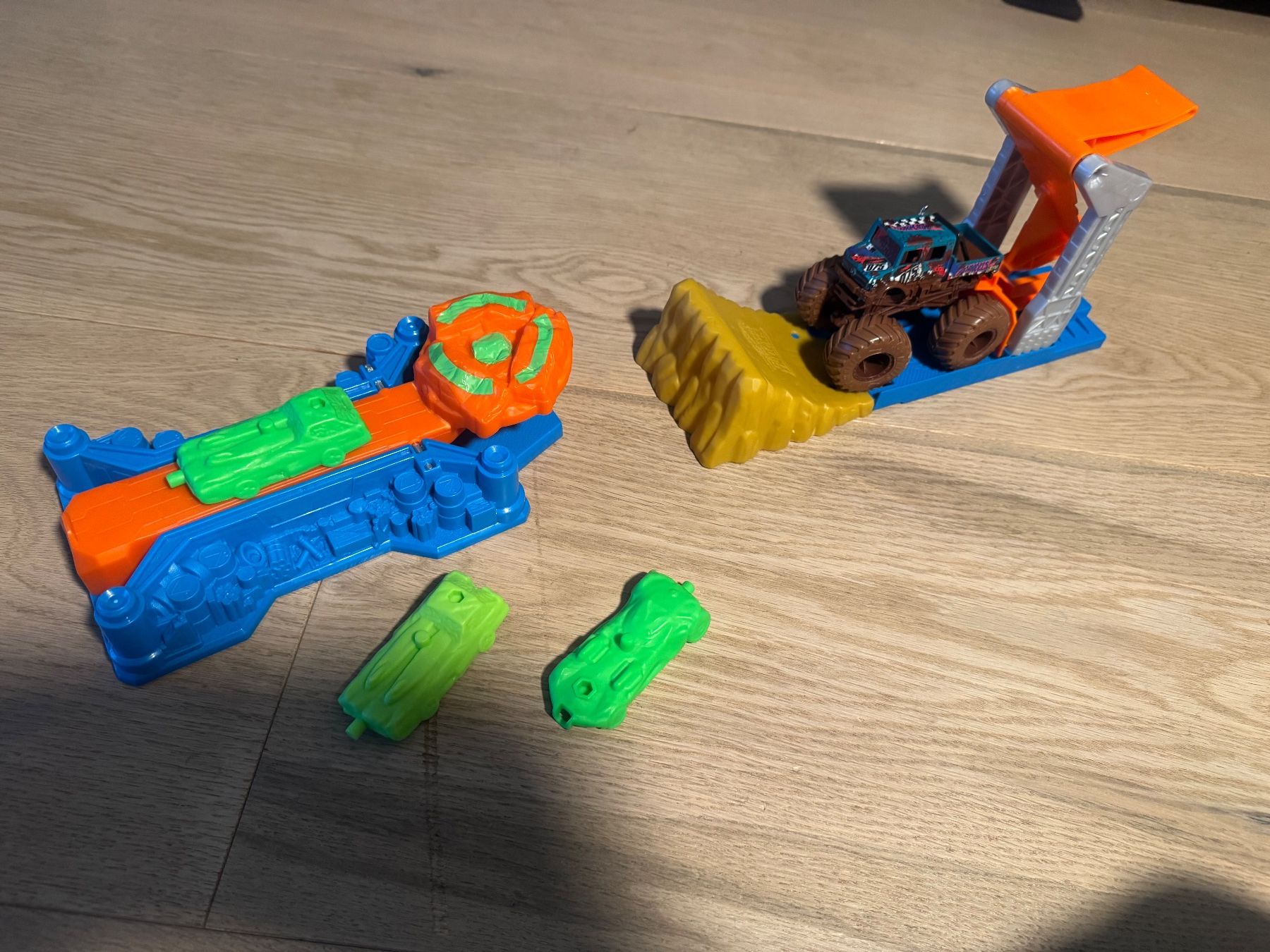 Hot Wheels Modellautos: Hot Wheels  diverse Sets – Gebraucht aus Wangen ZH von Sephora21 2