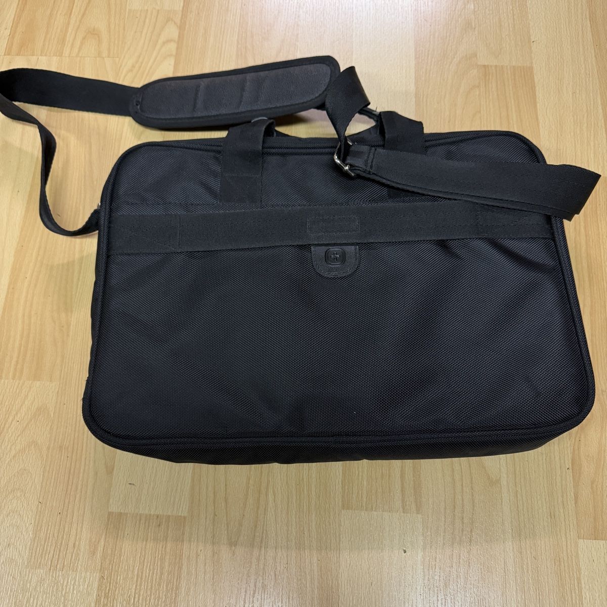 Wenger Taschen: Wenger Laptoptasche schwarz gebraucht – Gebraucht aus Thun von BanjoDan 3
