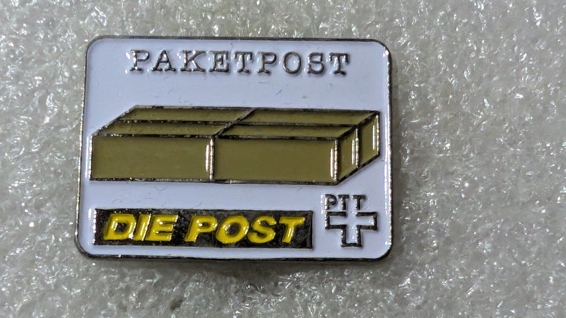 Placchette & Badge: Ansteckpin 210: PTT Paketpost – Usato da Oppligen venduto da Pin-Fall-Shop