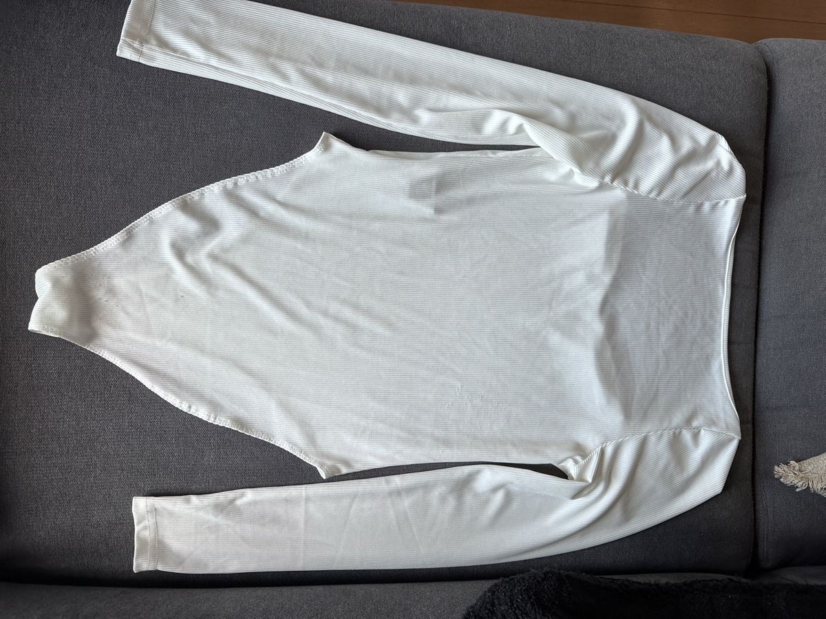 Shein Top: Pull  – Nuovo (secondo la descrizione) da Savièse venduto da lau_g8d7