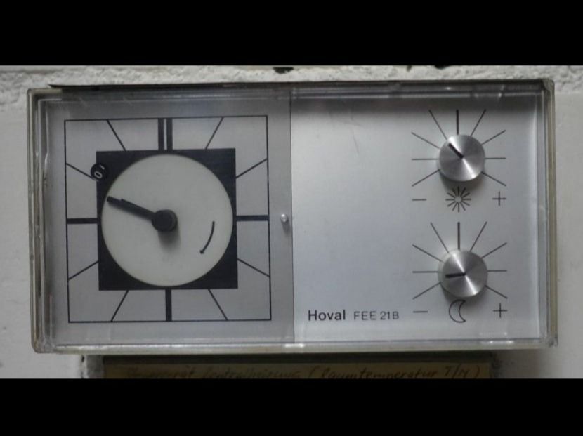 Radiatori: Hoval Heizungsregler FEE 21B – Usato da Horn venduto da Detroit18