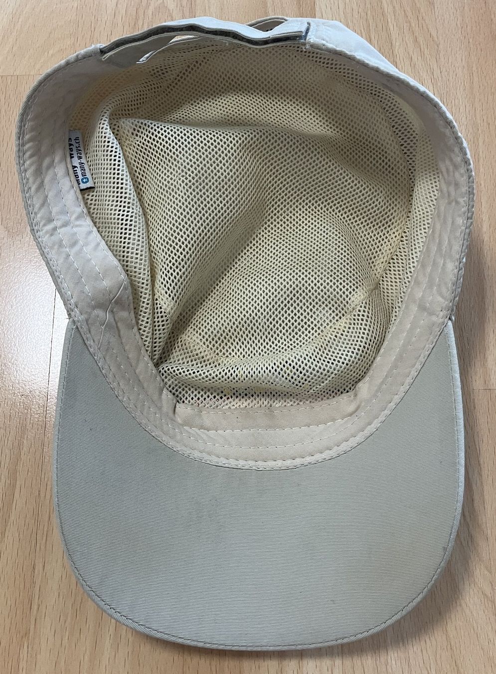 Sonstige Kleidung & Accessoires: Kappe Caps Stanserhorn Cabrio Beige – Gebraucht aus Ebikon von berog 1