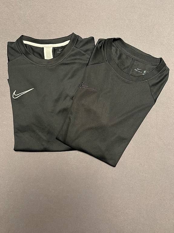 Nike Canottiere & Pantaloni: NIKE Trikots Grösse L – Usato da Zürich venduto da Faetze0