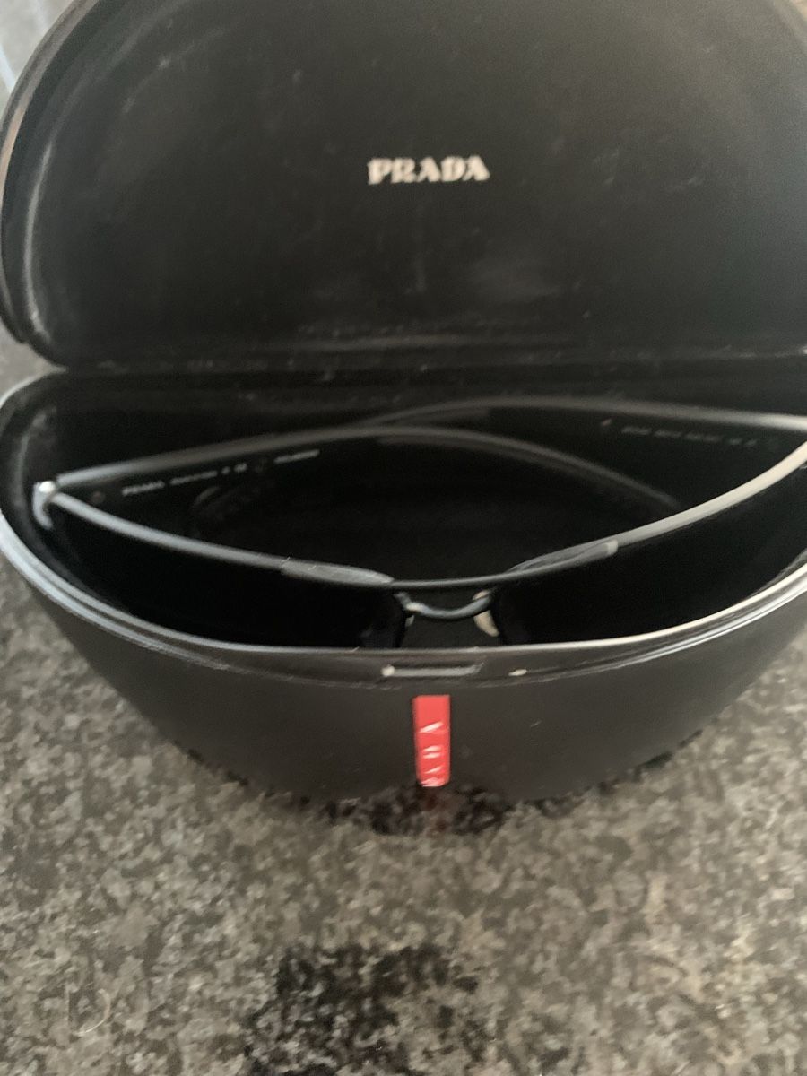 Prada Occhiali & Lenti: Prada Sonnenbrille – Nuovo (secondo la descrizione) da Meilen venduto da yummimunchi