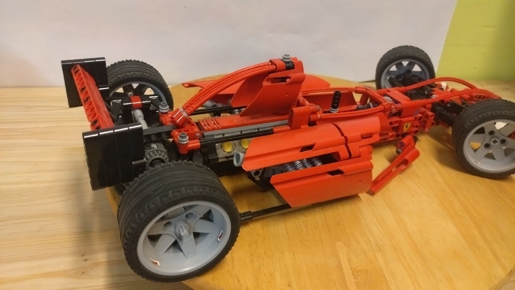 Lego Kit di costruzioni: Ferrari F1 Lego Technic  – Usato da Farvagny-le-Grand venduto da LaCaverne 6