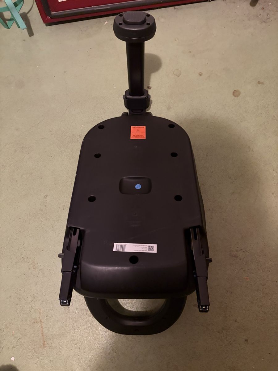 ABC Design Seggiolini per auto: Babyschale ABC Design Tulip mit Isofix Base – Usato da Bättwil venduto da muuusi 6