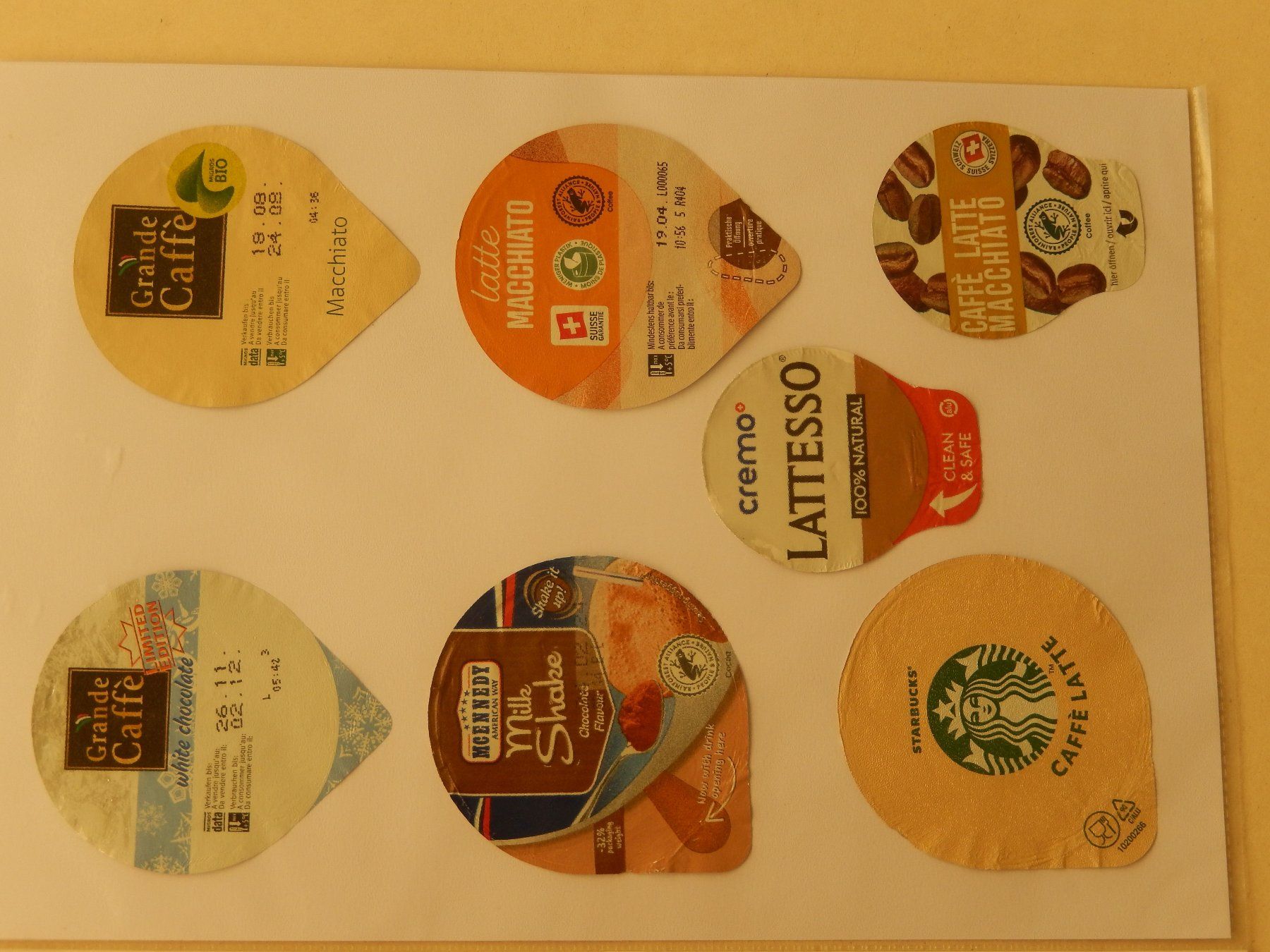Coperchi dei cremini per caffè: Verschiedene  etwas  andere   Deckeli – Usato da Niederglatt ZH venduto da herzblatt5449 8