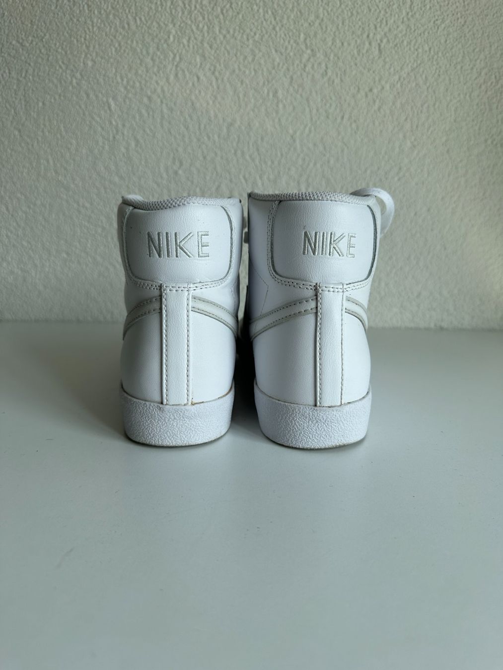 Nike Scarpe da uomo: Nike Schuhe Grösse 42 / weiss – Usato da Zürich venduto da anporio 4